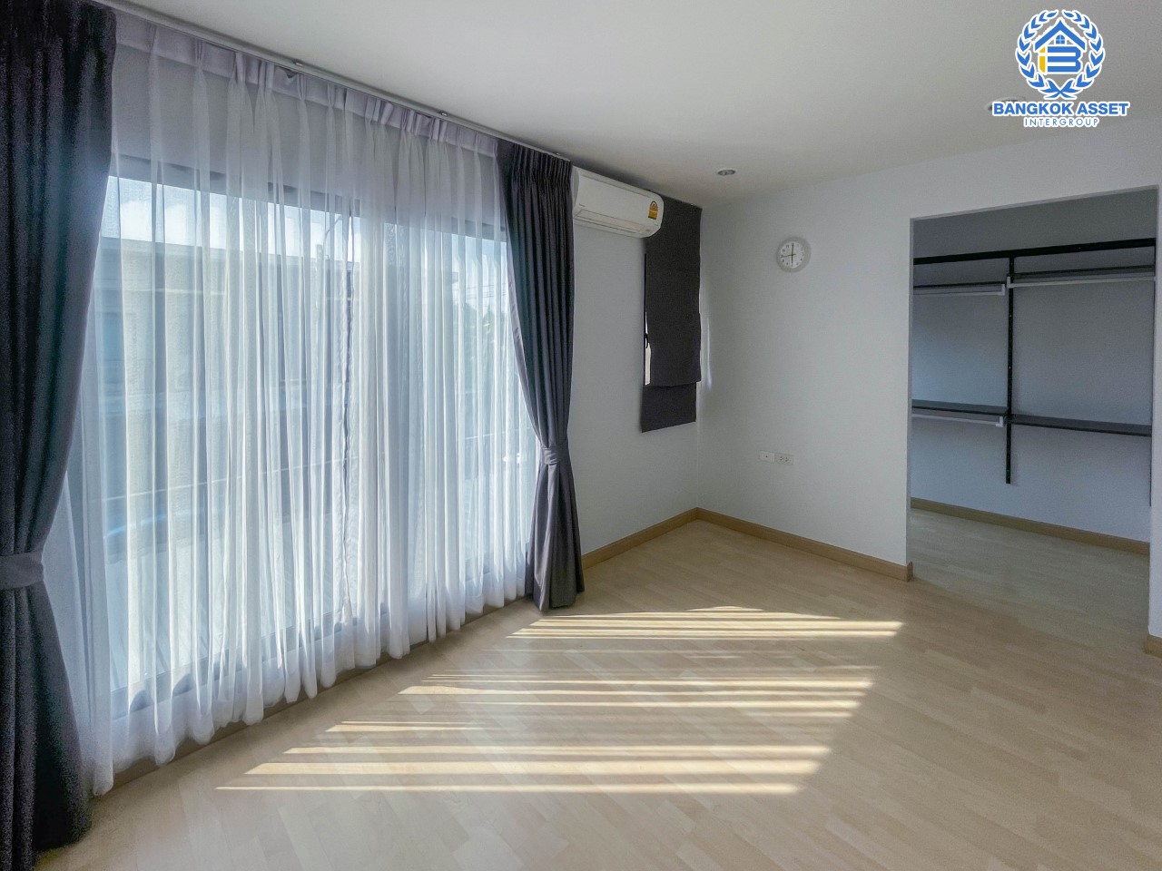 *****ทาวน์เฮ้าส์มือสอง ม.เดอะคอนเนค37 หลักสี่-ดอนเมือง เนื้อที่ 18.2 ตร.ว. ฟังก์ชัน 3 ห้องนอน 2 ห้องน้ำ 1 ที่จอดรถ บ้านสวย สภาพใหม่ บนทำเลโซนเมือง เชื่อมต่อถนนสรงประภา, ถนนแจ้งวัฒนะ ใกล้รถไฟฟ้าสายสีแดง "สถานีดอนเมือง"